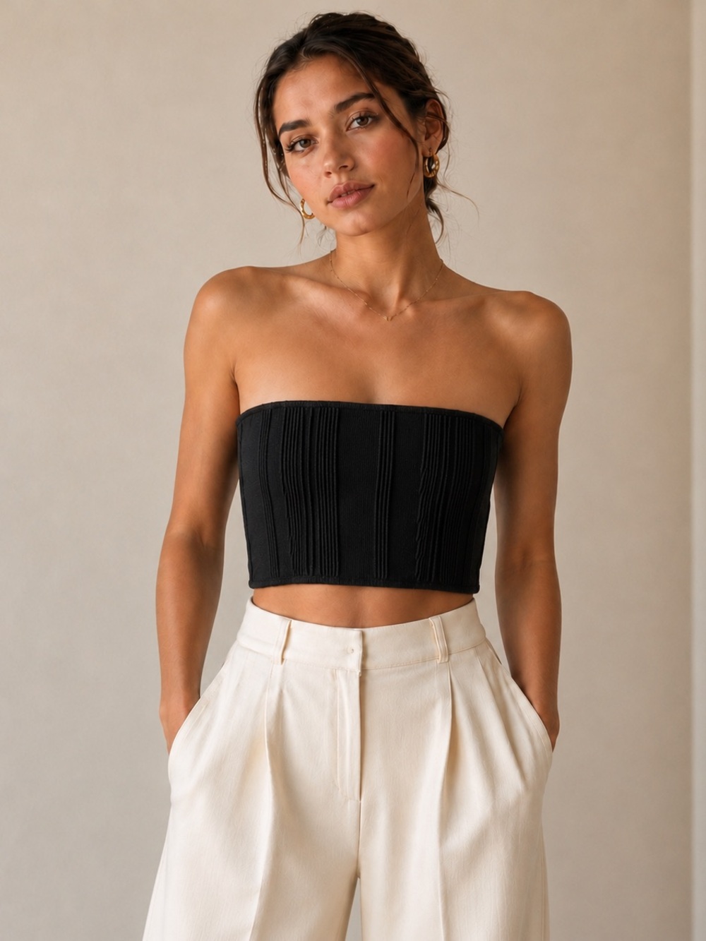 Aritzia Babaton Black Strapless Ribbed Tube Top Size M